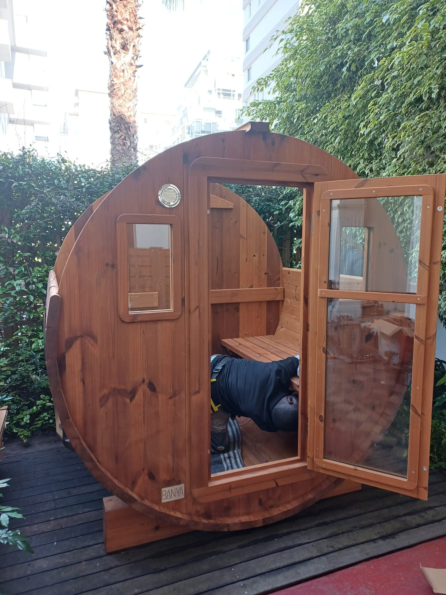 The barrel with its door fitted